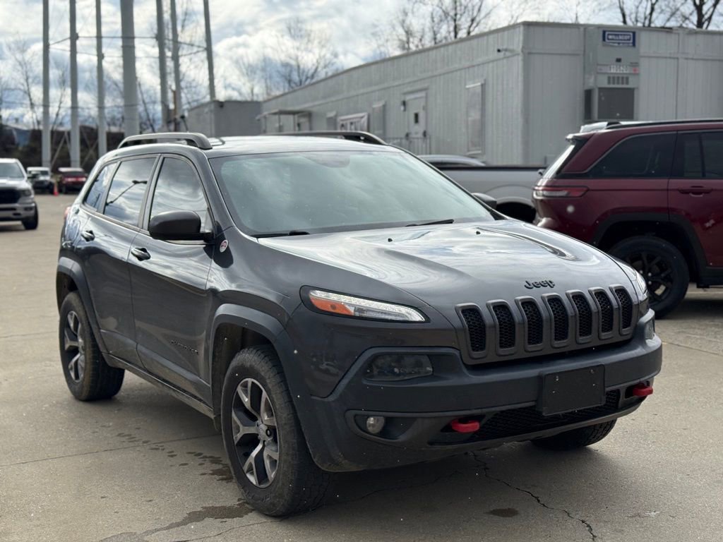 Used 2015 Jeep Cherokee Trailhawk w/ Cold Weather Group image 4