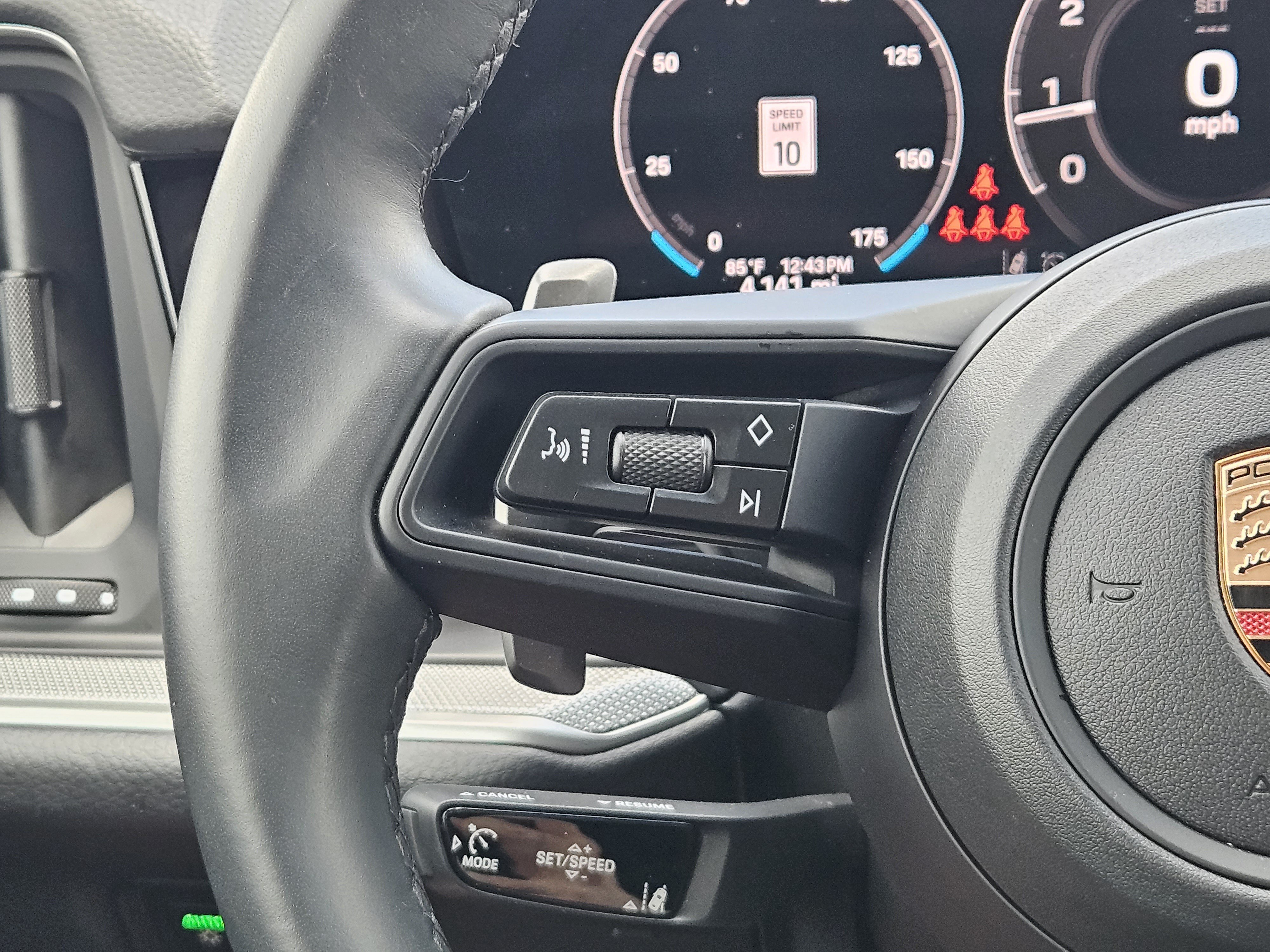Certified 2026 Porsche Cayenne Coupe AWD/4WD image 26