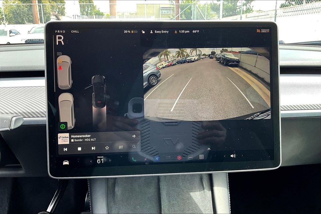 Used 2022 Tesla Model Y Long Range AWD/4WD image 12