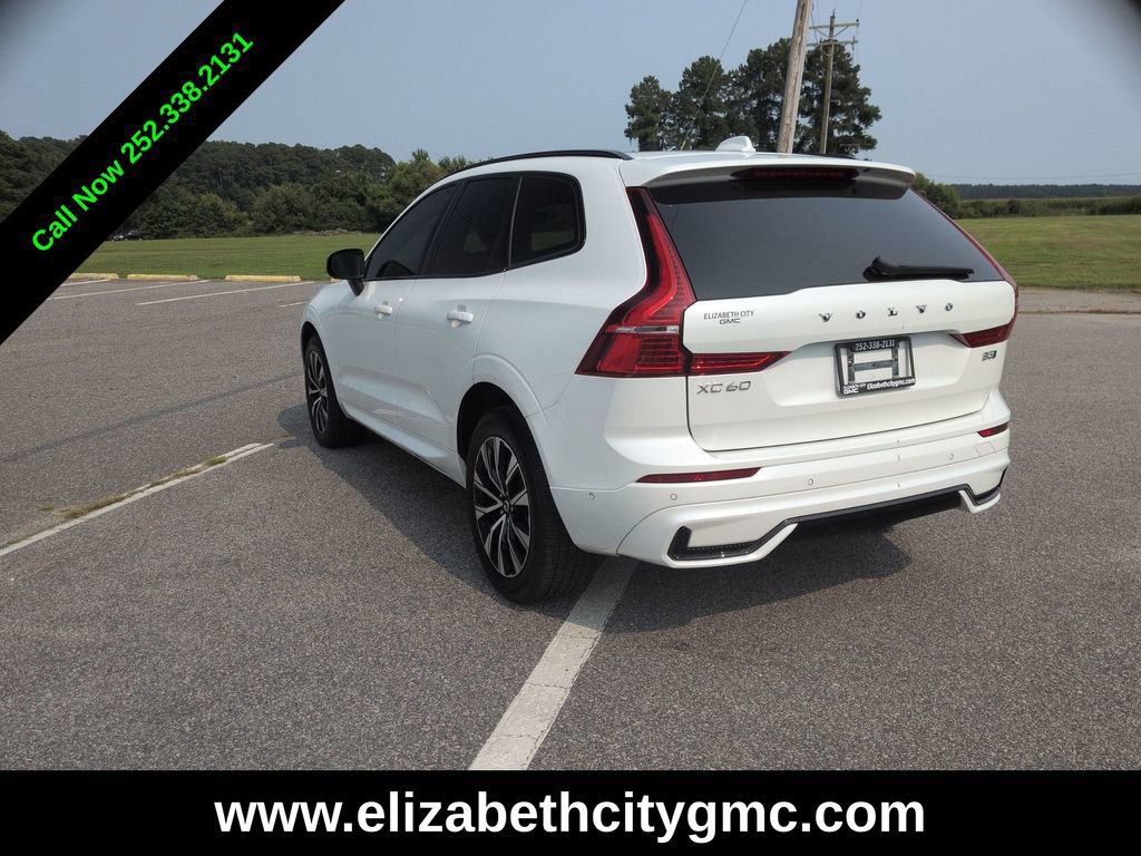Used 2023 Volvo XC60 B5 Plus AWD/4WD image 9