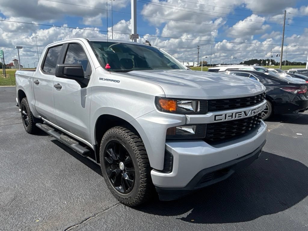 Used 2020 Chevrolet Silverado 1500 Custom w/ Custom Value Package RWD image 9