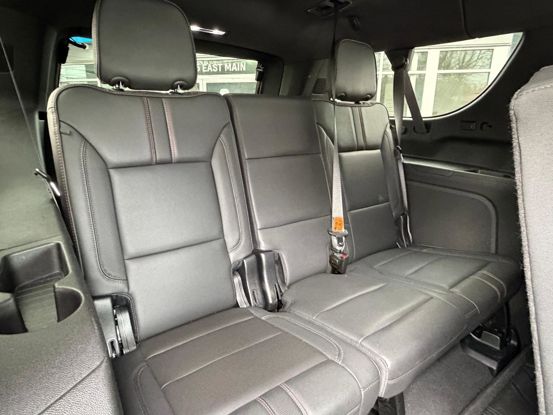 Used 2024 Chevrolet Suburban RST w/ Luxury Package image 15