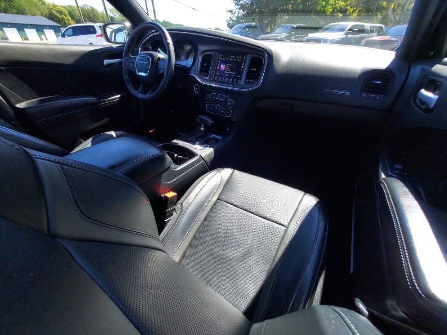 Used 2017 Dodge Charger SXT w/ AWD Plus Group image 11
