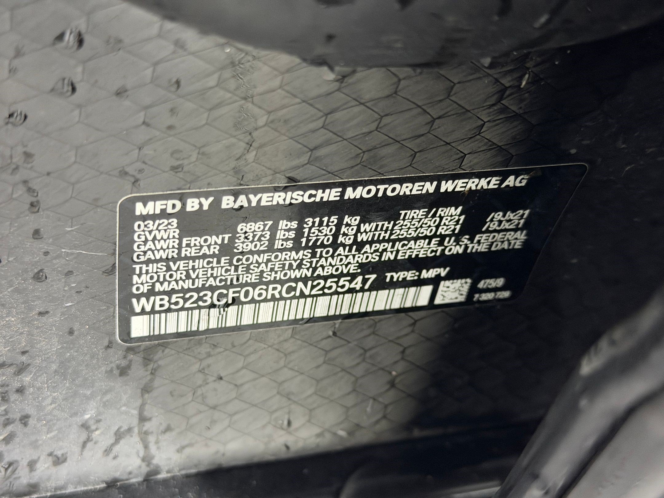 Used 2024 BMW iX xDrive50 w/ Premium Package AWD/4WD image 21