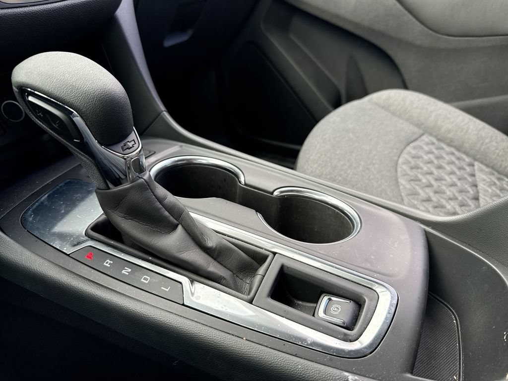 Used 2024 Chevrolet Equinox LT w/ LPO, Floor Liner Package FWD image 20