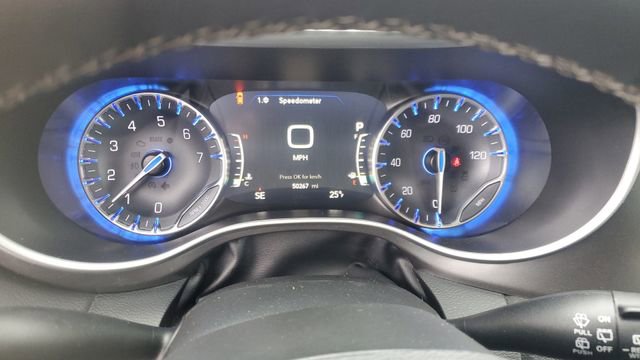 Certified 2024 Chrysler Pacifica Touring-L image 12