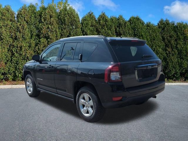 Used 2017 Jeep Compass Latitude FWD image 6