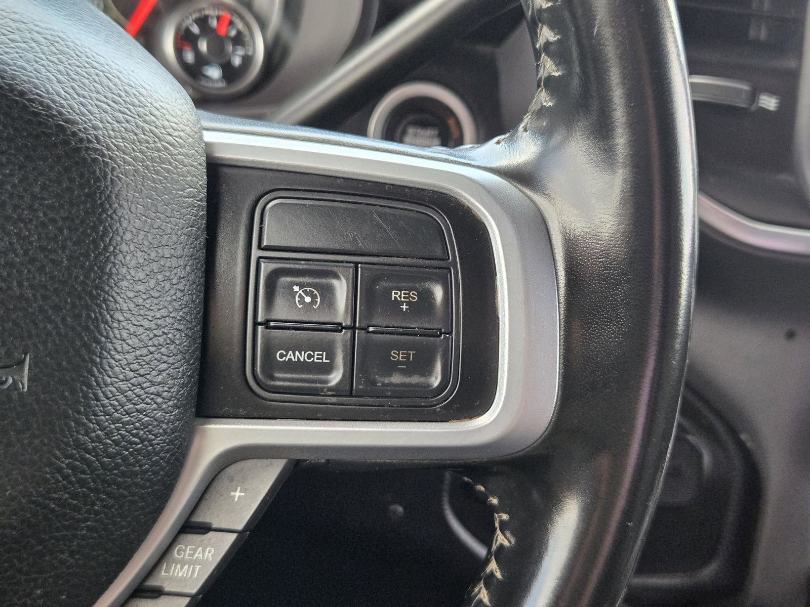Used 2022 RAM 3500 Big Horn w/ Night Edition AWD/4WD image 30