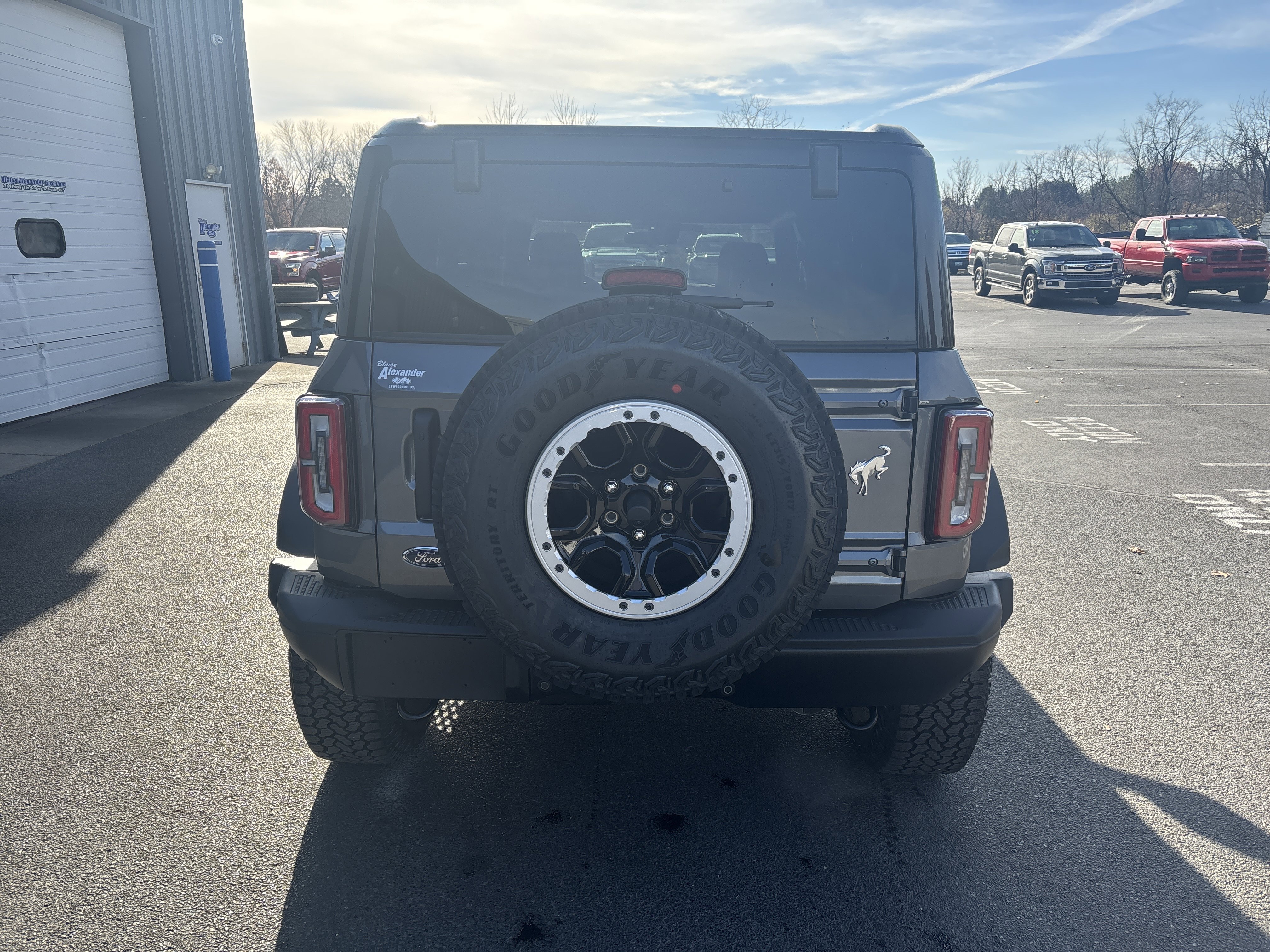 New 2025 Ford Bronco Badlands image 4