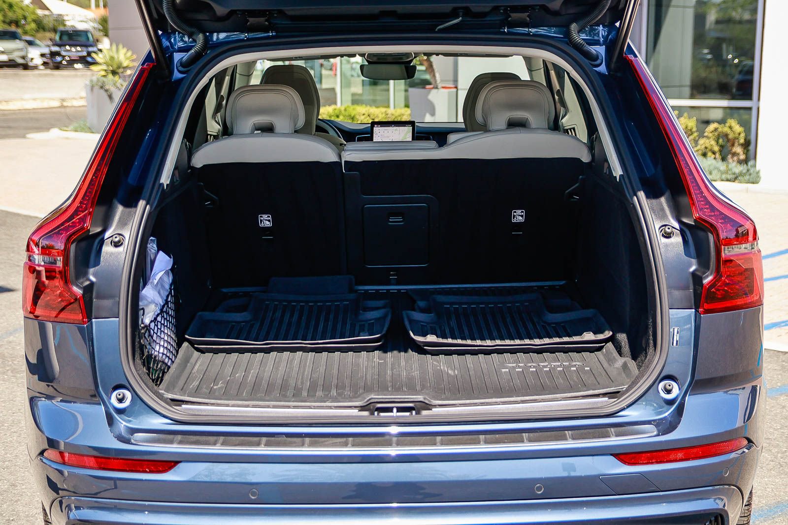 Used 2026 Volvo XC60 B5 Ultra w/ Protection Package Premier image 31