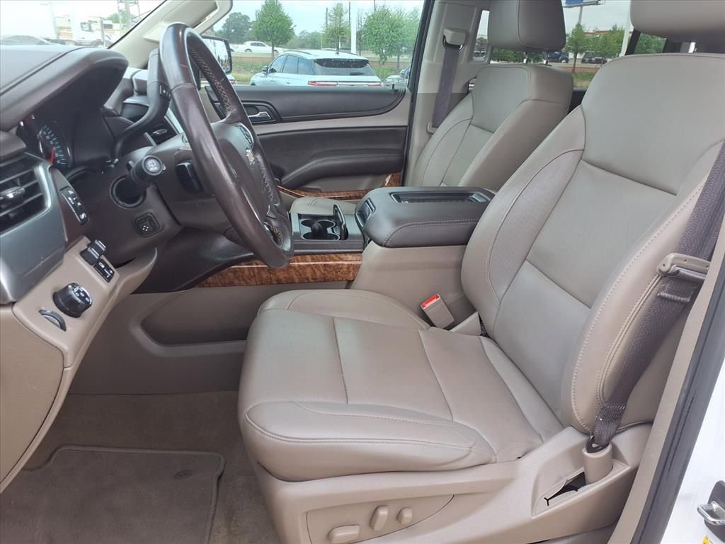 Used 2018 Chevrolet Suburban Premier image 23