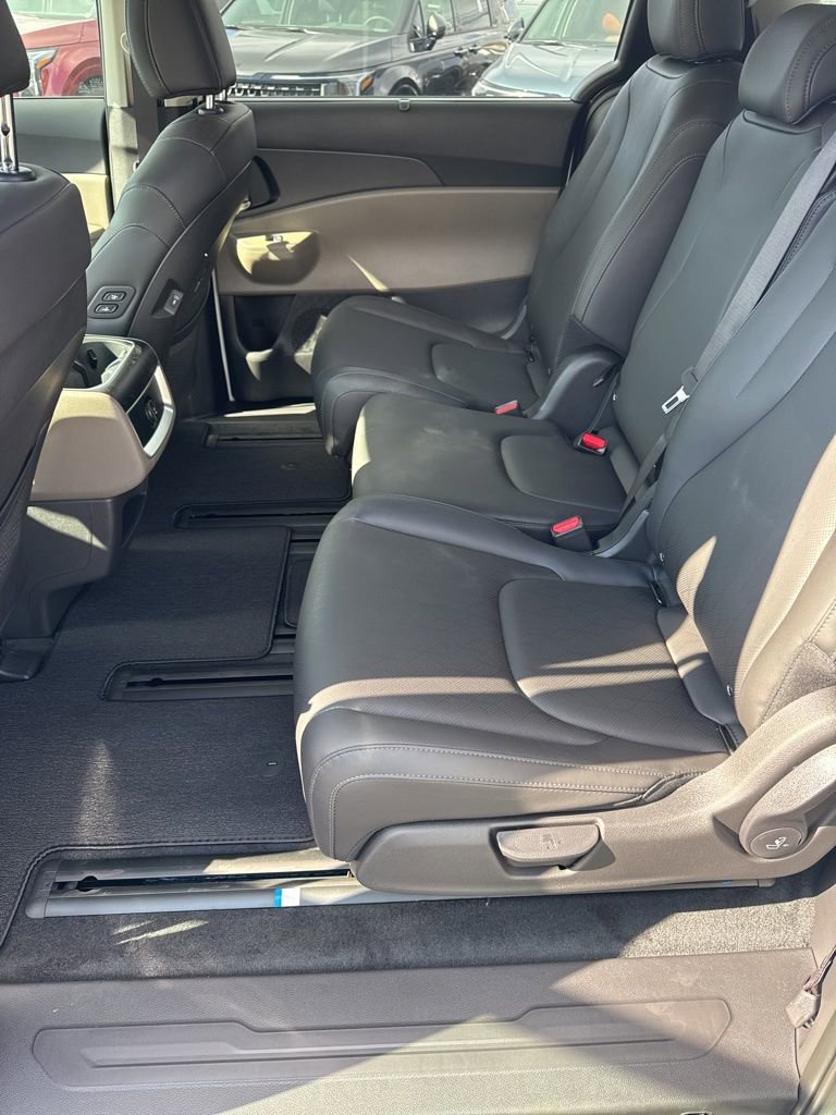 New 2026 Kia Carnival EX image 12