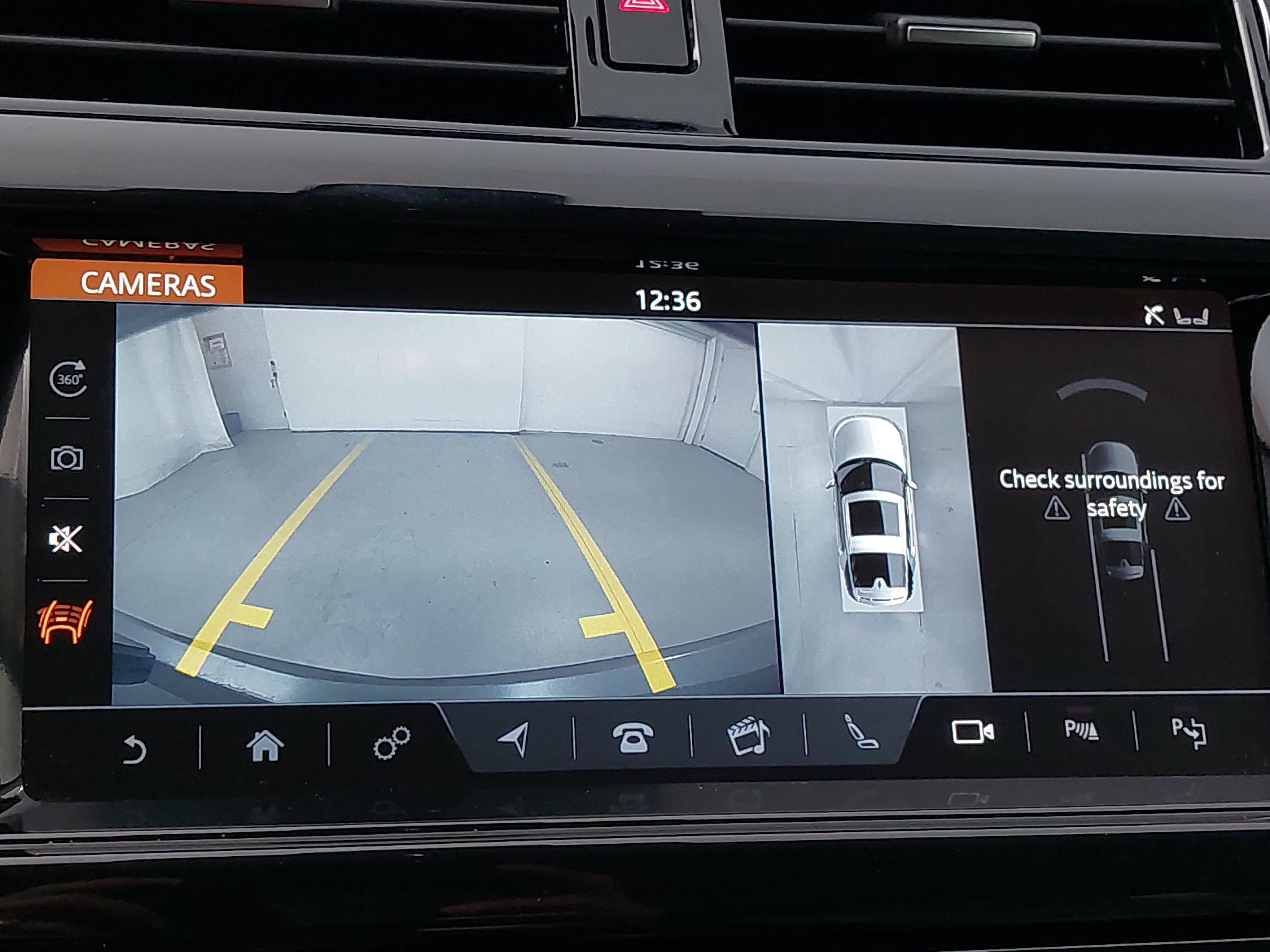 Used 2019 Land Rover Discovery HSE Luxury AWD/4WD image 28