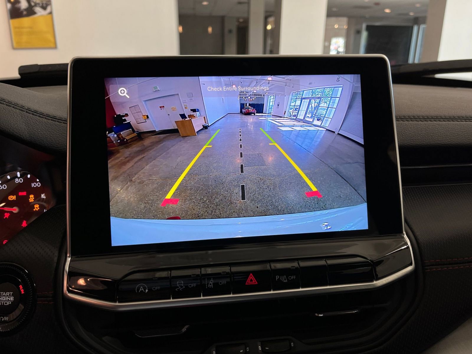 Used 2025 Jeep Compass Trailhawk image 24