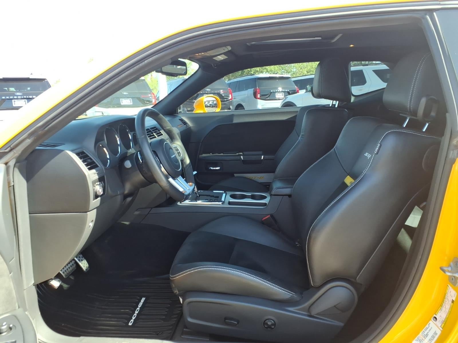 Used 2012 Dodge Challenger SRT8 Yellow Jacket w/ Premium Sound Group RWD image 21