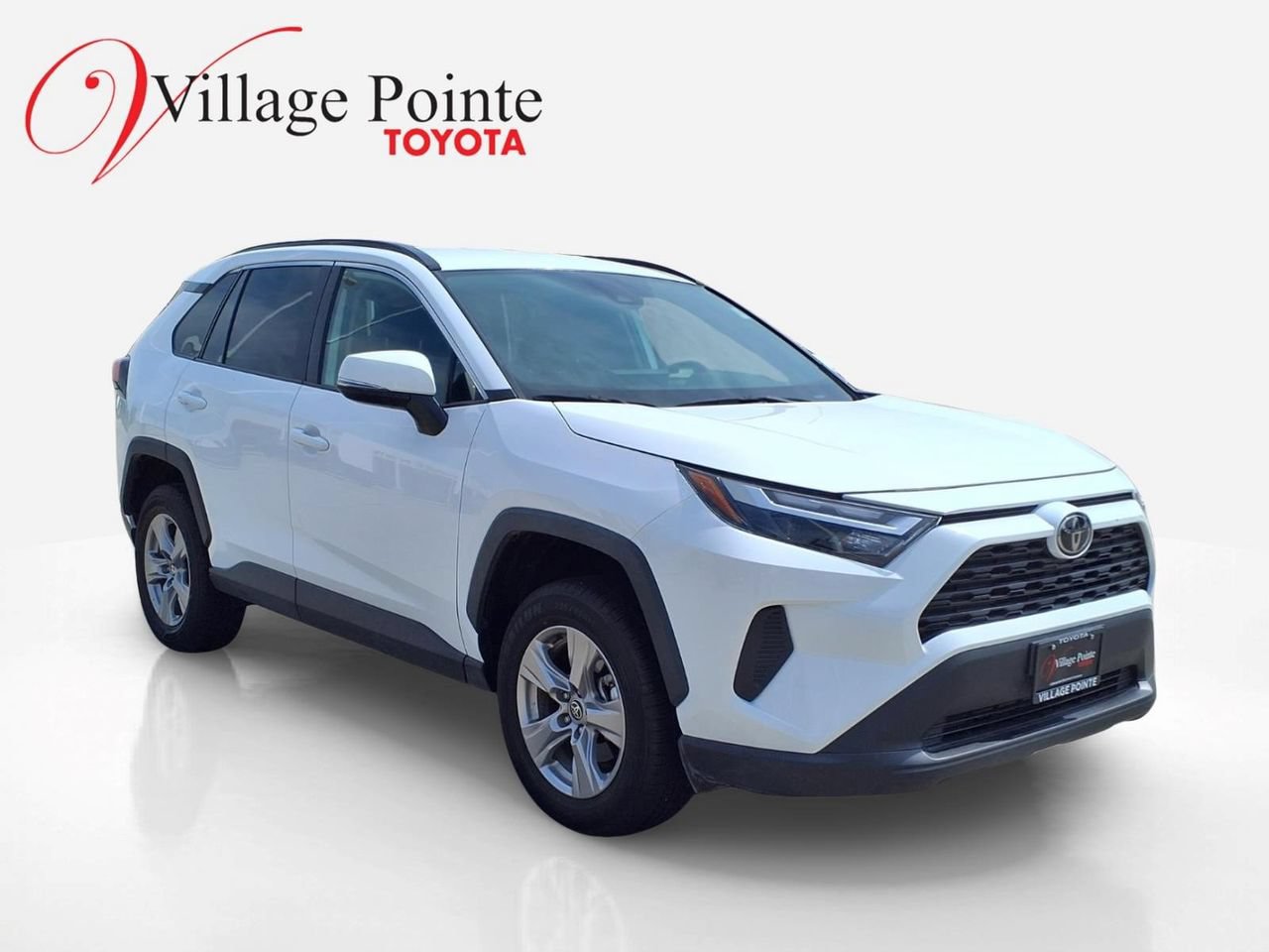 Used 2025 Toyota RAV4 XLE AWD/4WD image 8