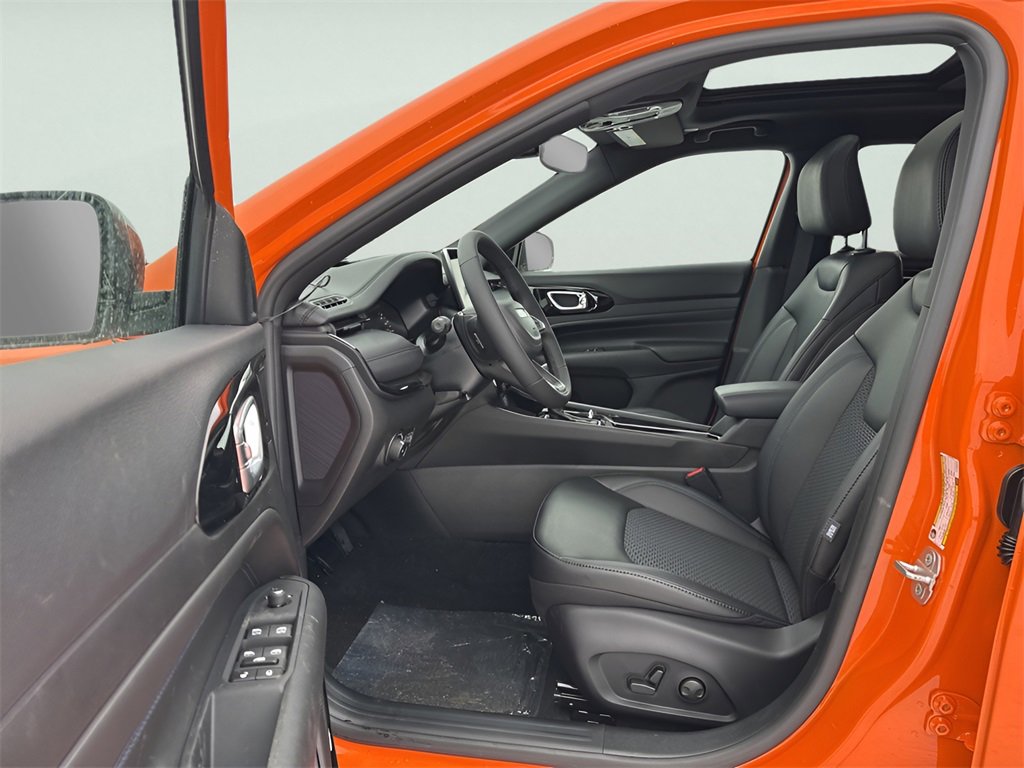 New 2026 Jeep Compass Latitude image 19