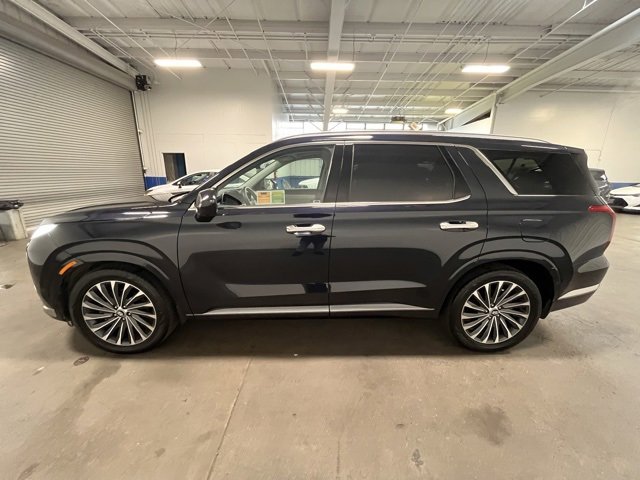 Used 2023 Hyundai Palisade Calligraphy image 6