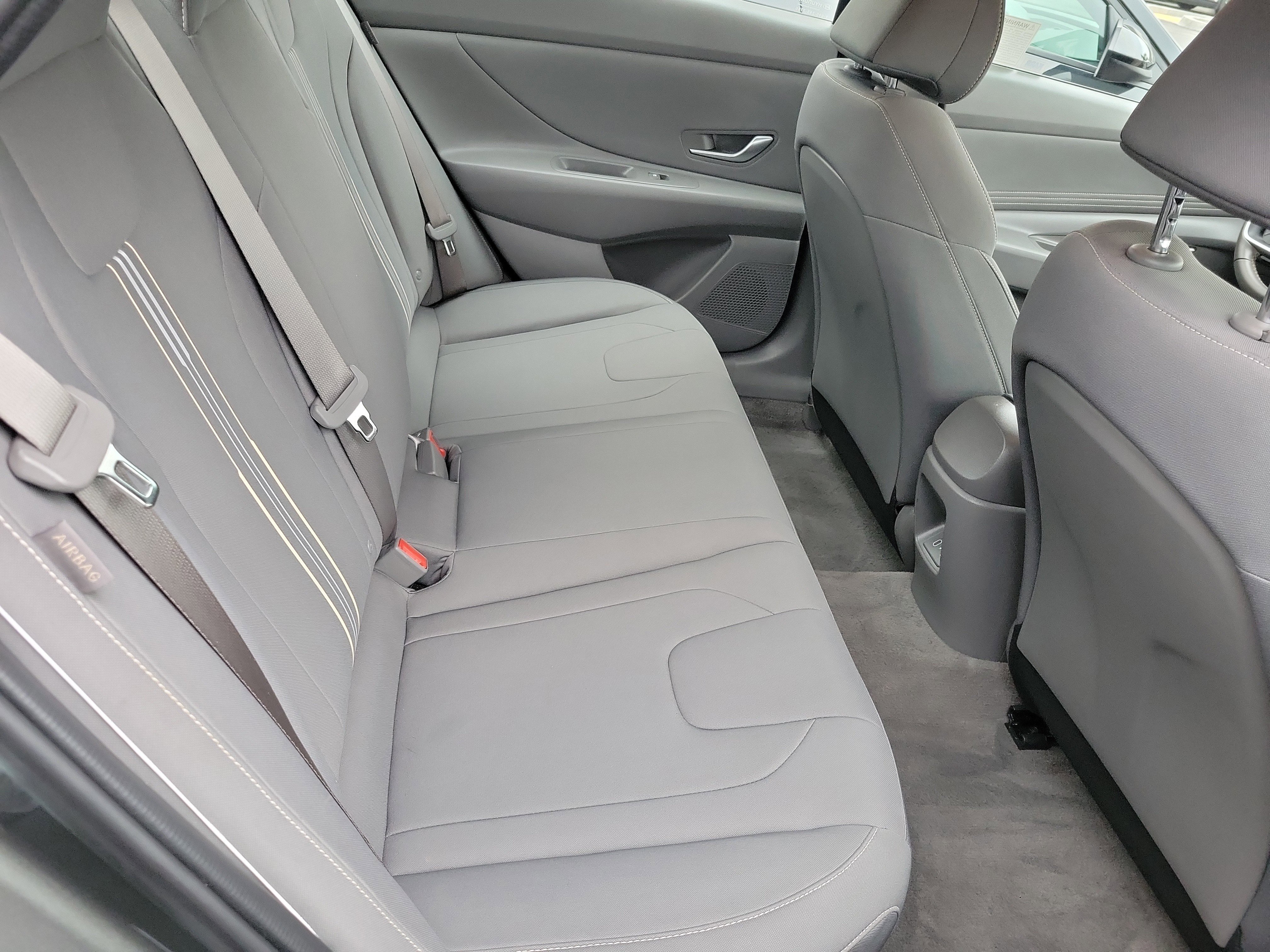 Certified 2025 Hyundai Elantra SEL FWD image 23