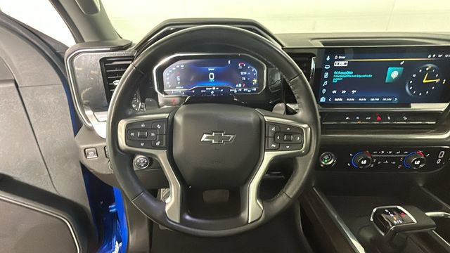 Used 2023 Chevrolet Silverado 1500 RST AWD/4WD image 15