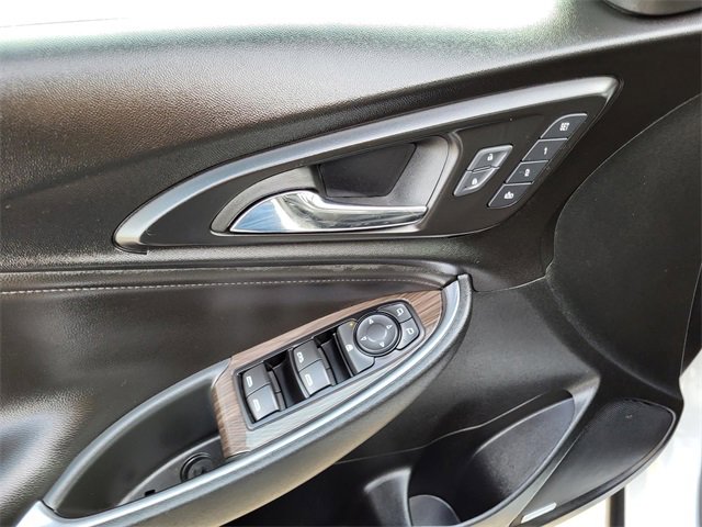 Used 2024 Chevrolet Malibu LT image 14