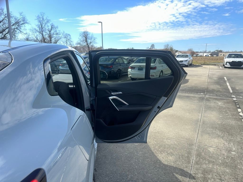 Certified 2025 BMW X2 xDrive28i image 28
