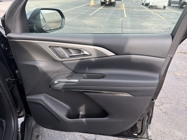 New 2026 Chevrolet Traverse LT w/ Driver Confidence Package image 31