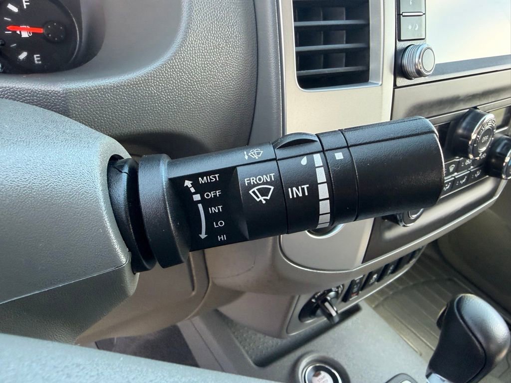 Used 2021 Nissan Frontier SV w/ Midnight Edition Floor Mats image 18