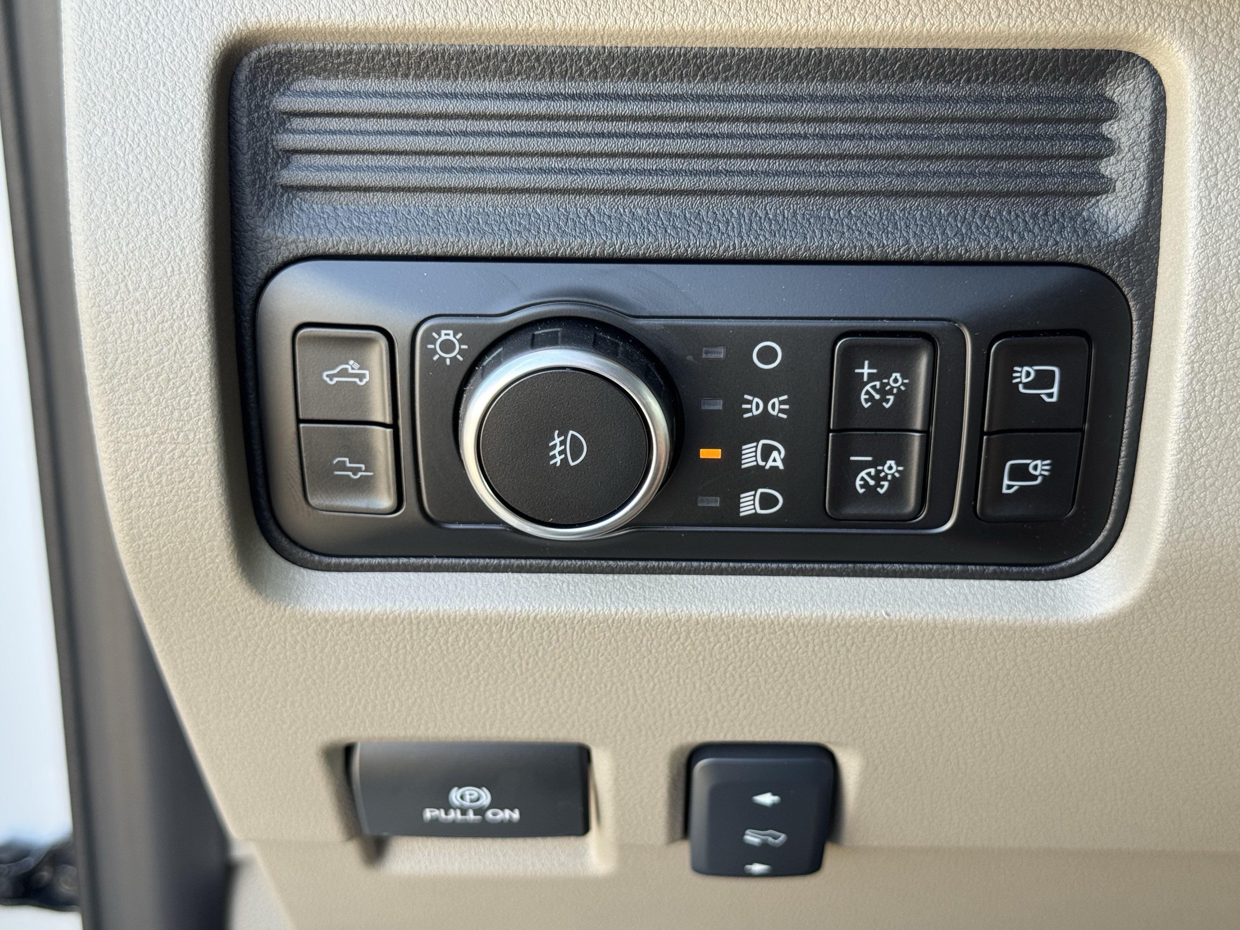 New 2026 Ford F250 Platinum w/ Platinum Plus Package AWD/4WD image 18