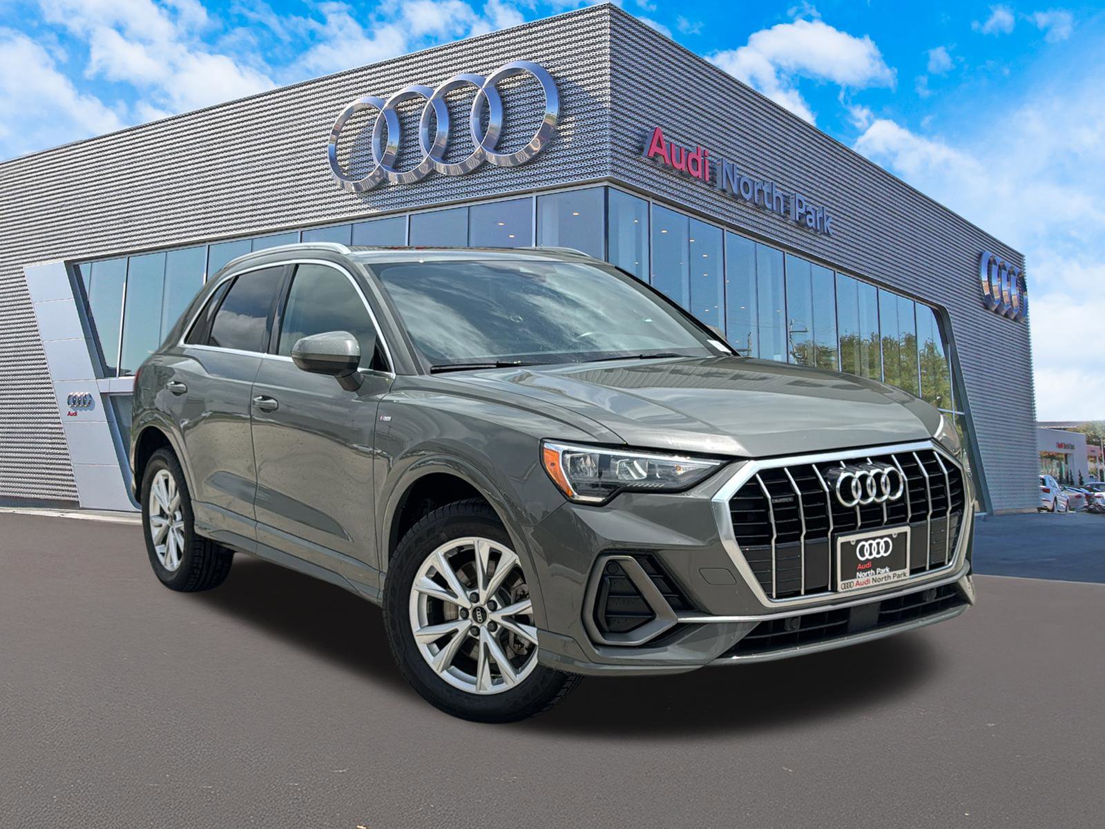 Used 2022 Audi Q3 2.0T Premium w/ Convenience Package AWD/4WD video 1