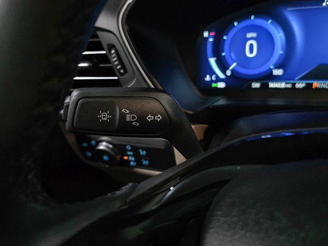 Used 2022 Ford Escape SEL w/ Technology Package image 22