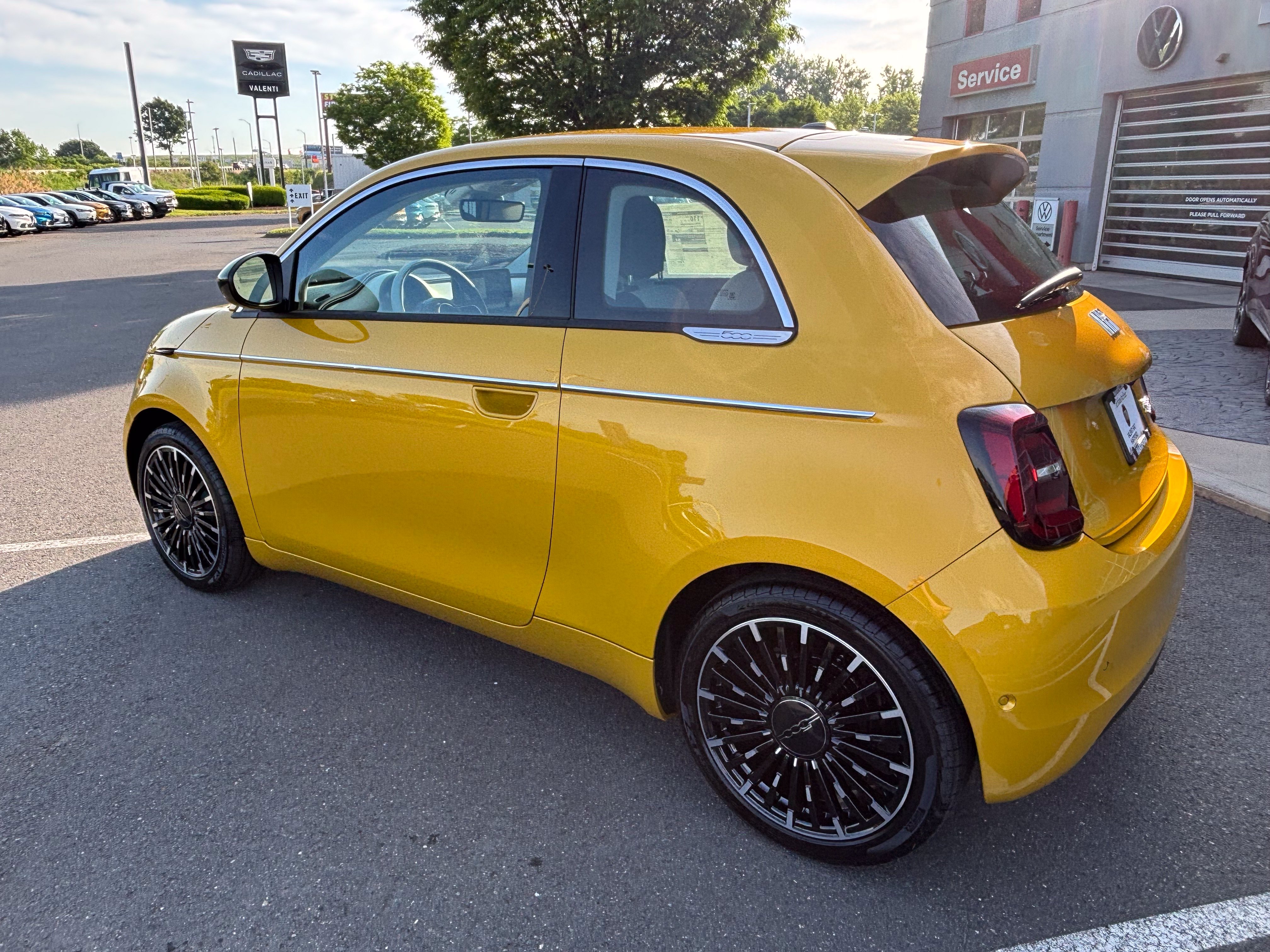 New 2026 FIAT 500 e Icona w/ Quick Order Package 21R FWD image 5