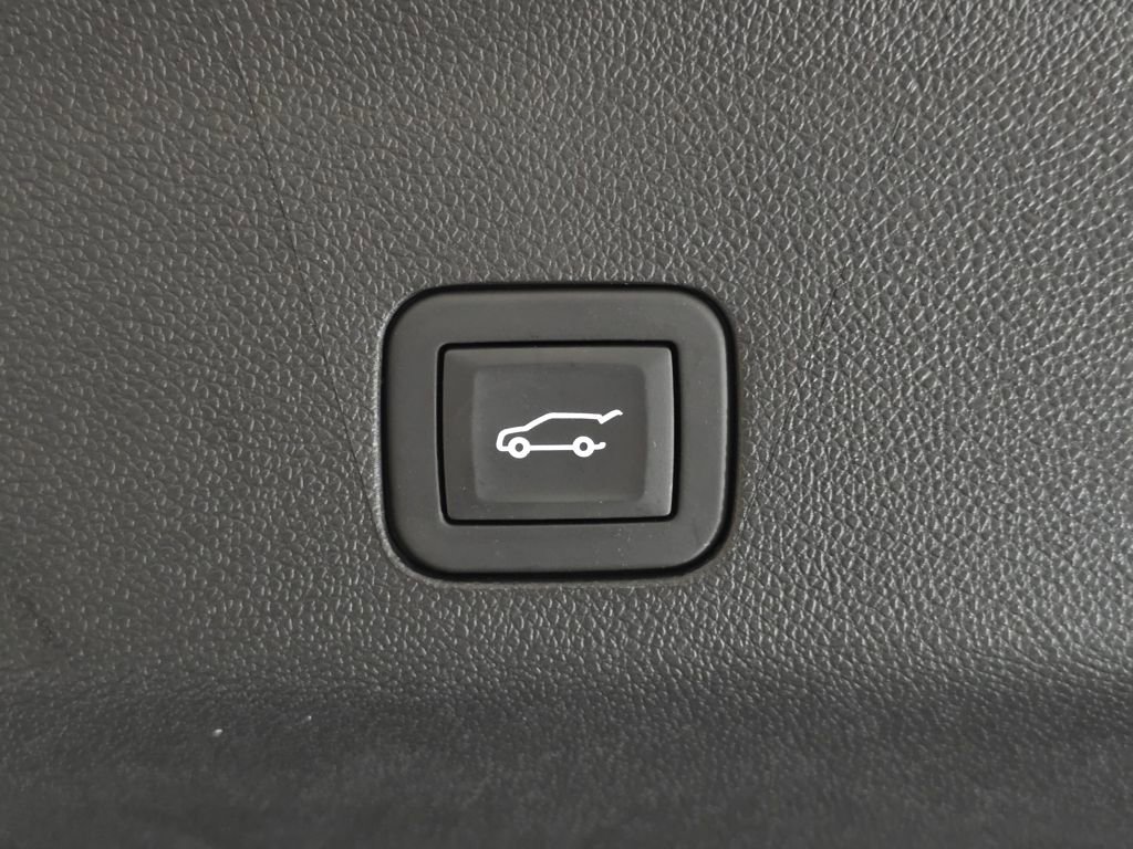 Used 2025 Chevrolet Tahoe RST w/ Comfort Package image 9