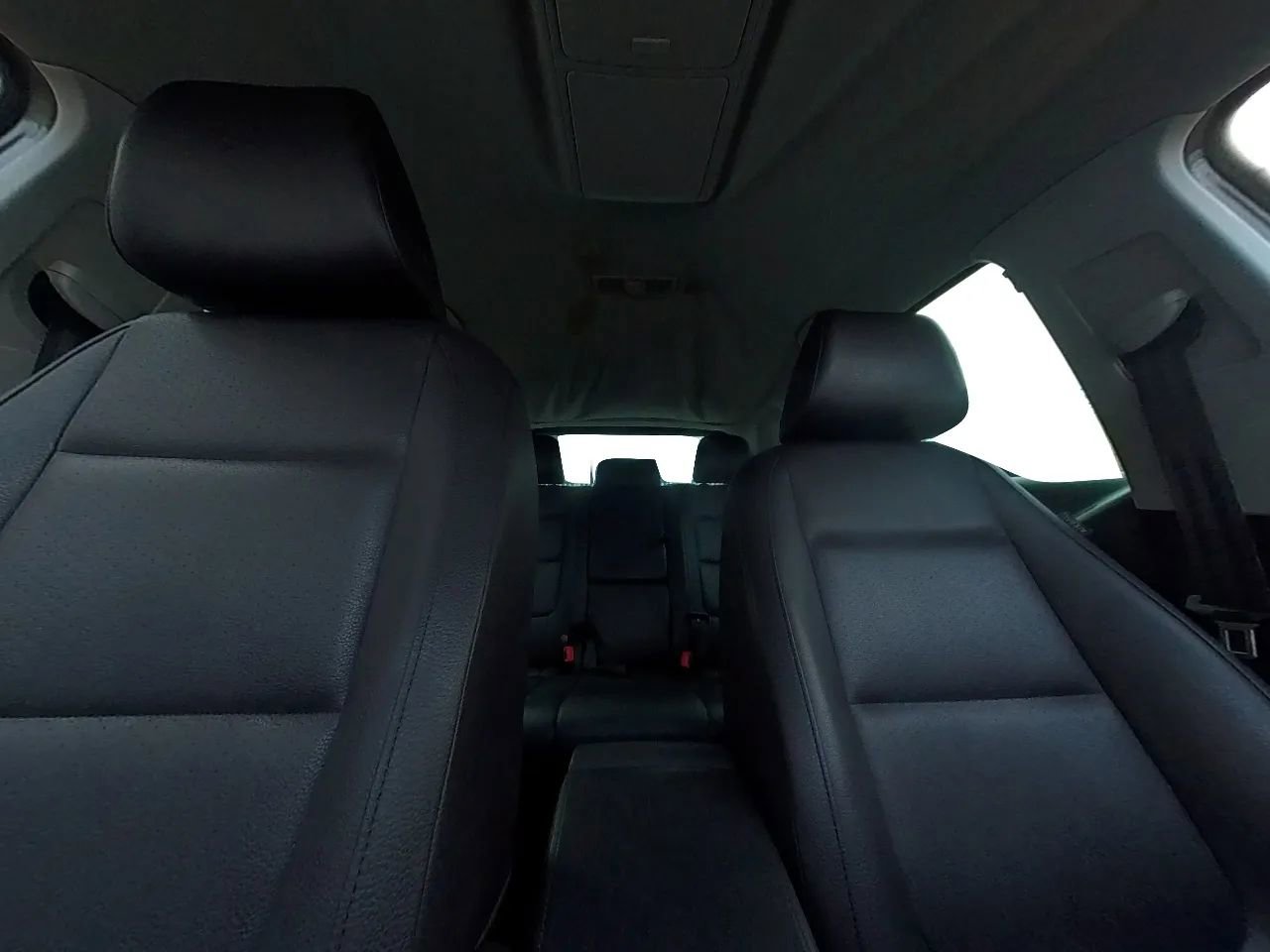 Used 2012 Volkswagen Tiguan S image 26