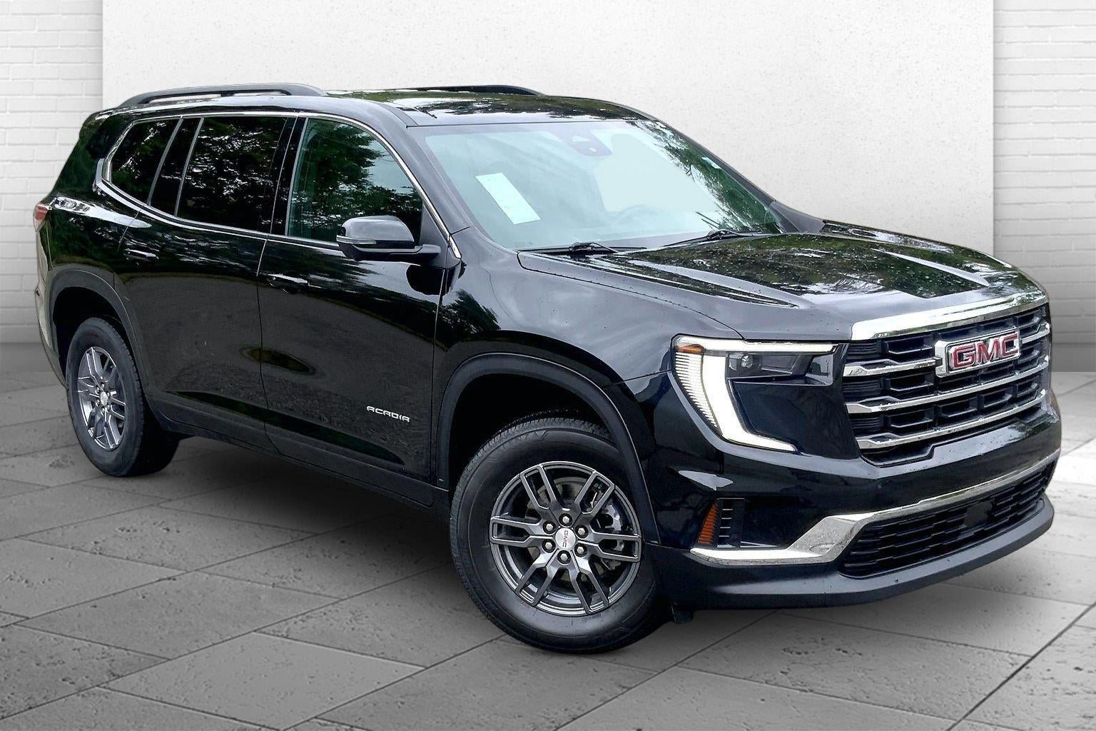 Used 2025 GMC Acadia Elevation