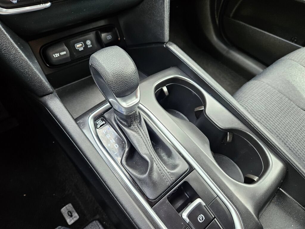Used 2020 Hyundai Santa Fe SE FWD image 22