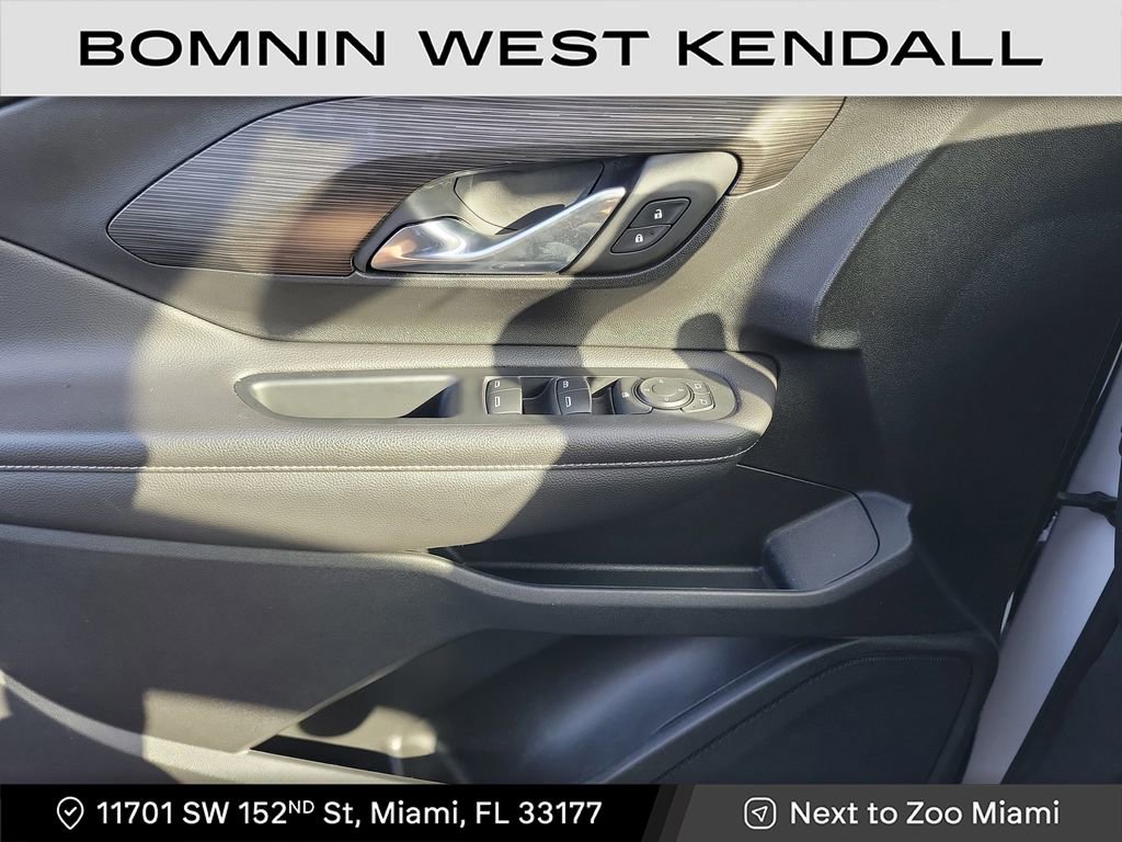 Used 2022 GMC Terrain SLE image 26