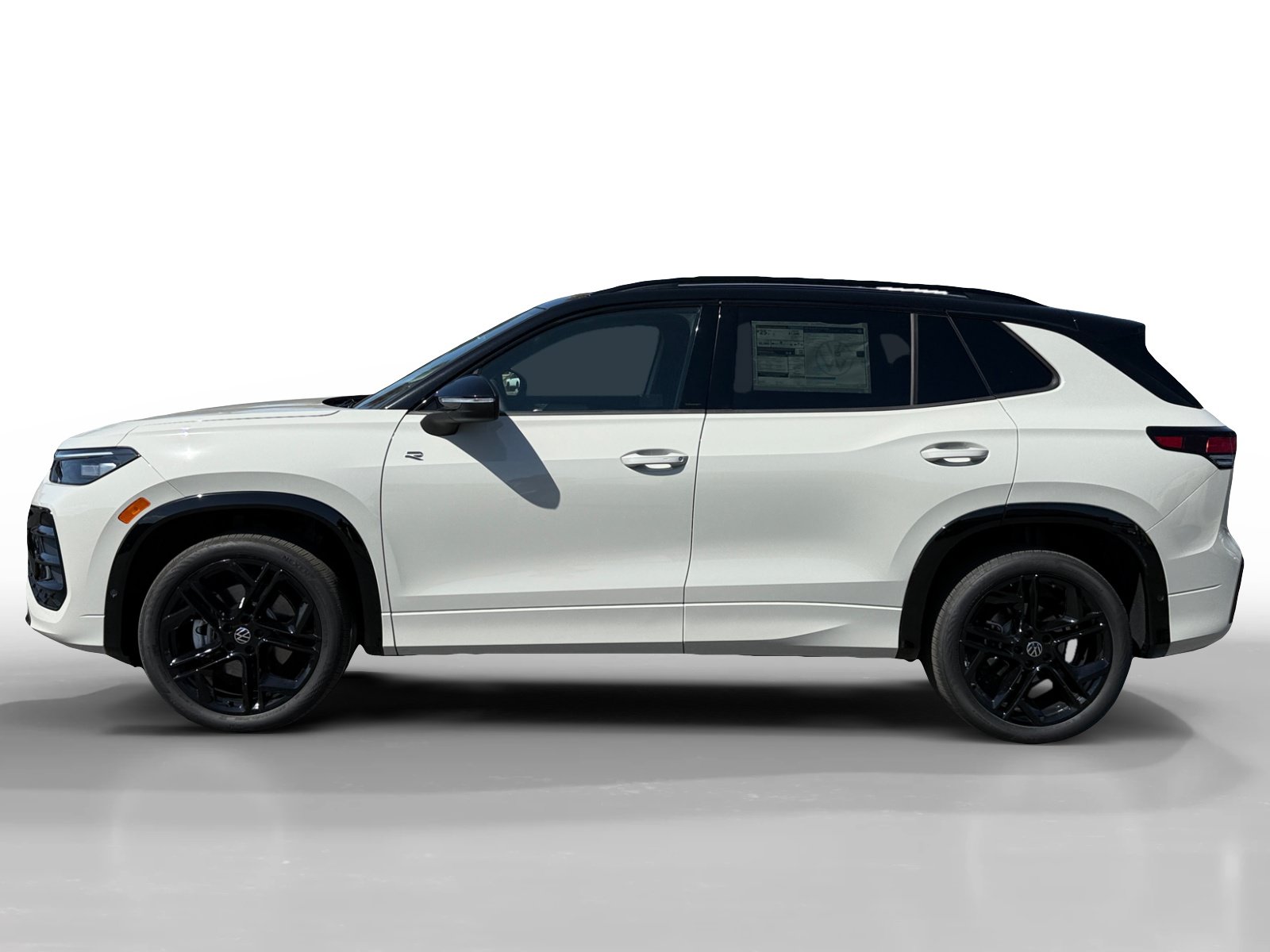 New 2026 Volkswagen Tiguan SE R-Line AWD/4WD image 2