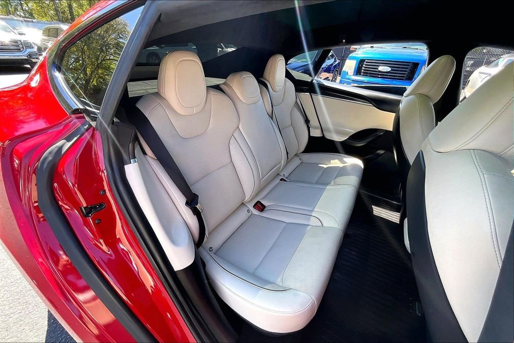 Used 2022 Tesla Model S Plaid image 25