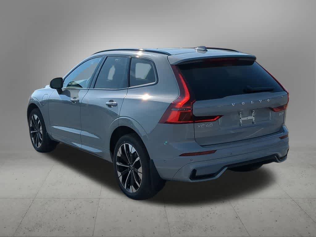 New 2026 Volvo XC60 T8 Plus w/ Climate Package AWD/4WD image 4