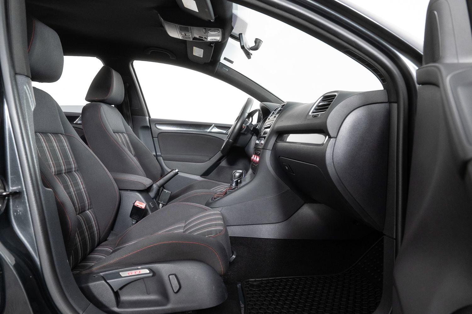 Used 2013 Volkswagen Golf 4-Door image 26