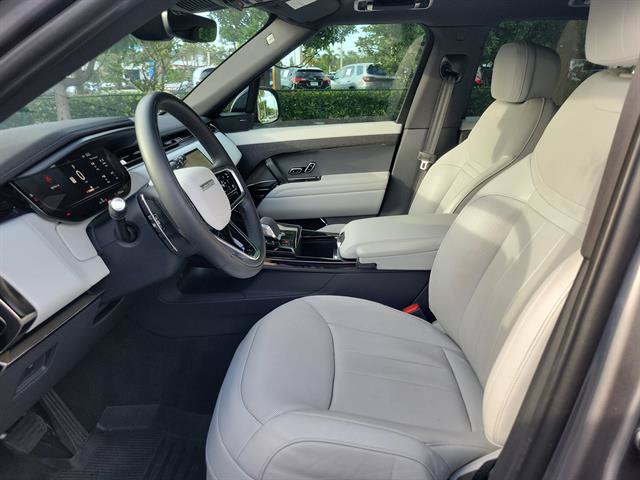 Used 2025 Land Rover Range Rover Sport SE AWD/4WD image 38