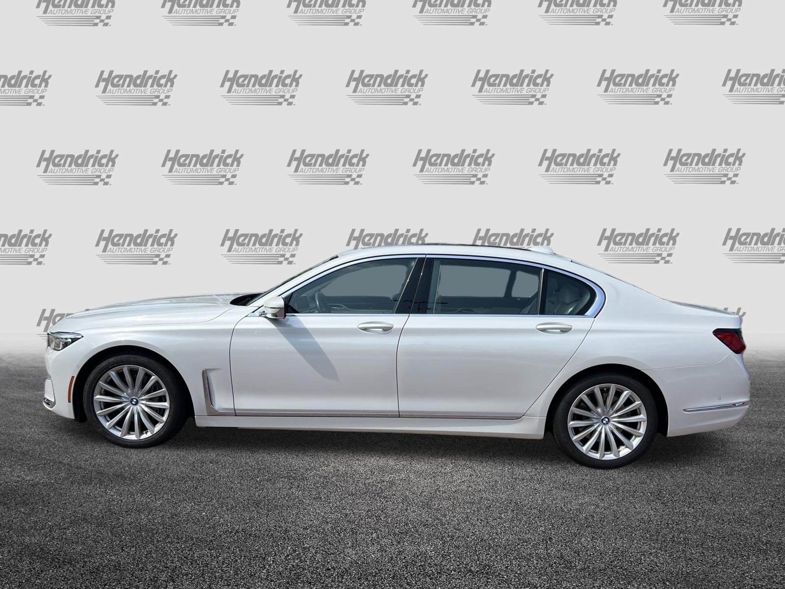Used 2020 BMW 740i w/ Premium Package RWD image 7