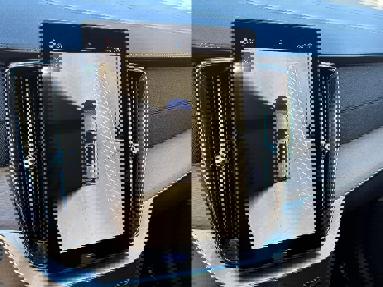 New 2026 Volvo XC90 B5 Plus w/ Protection Package Premier image 15