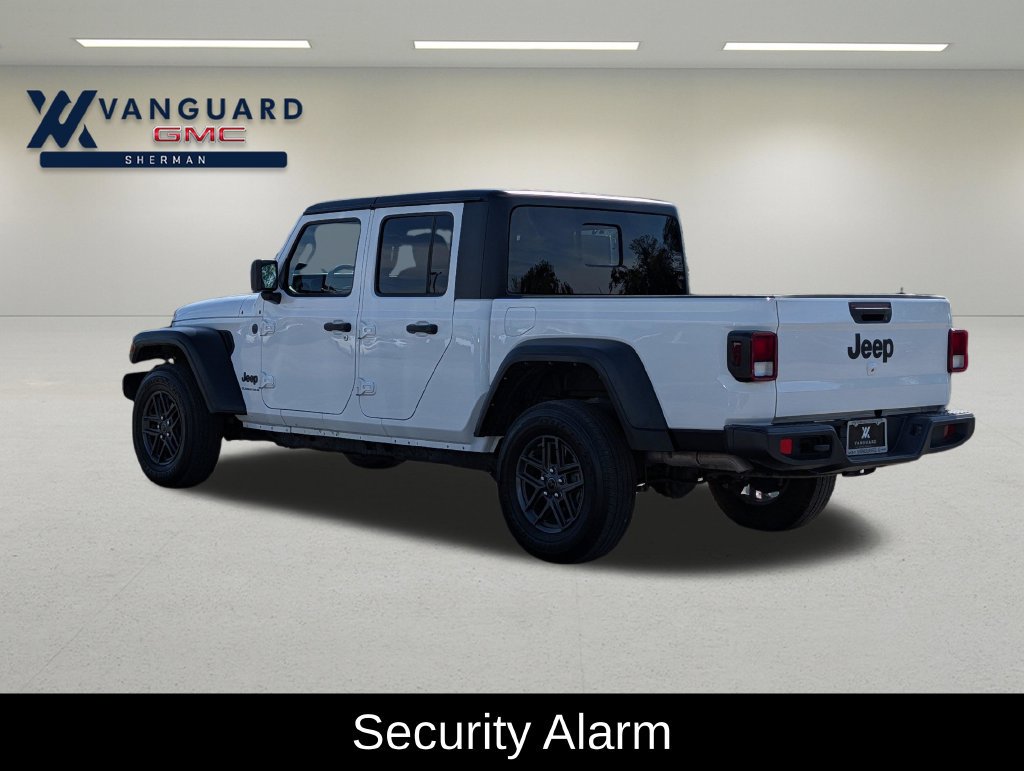 Used 2025 Jeep Gladiator Sport AWD/4WD image 4