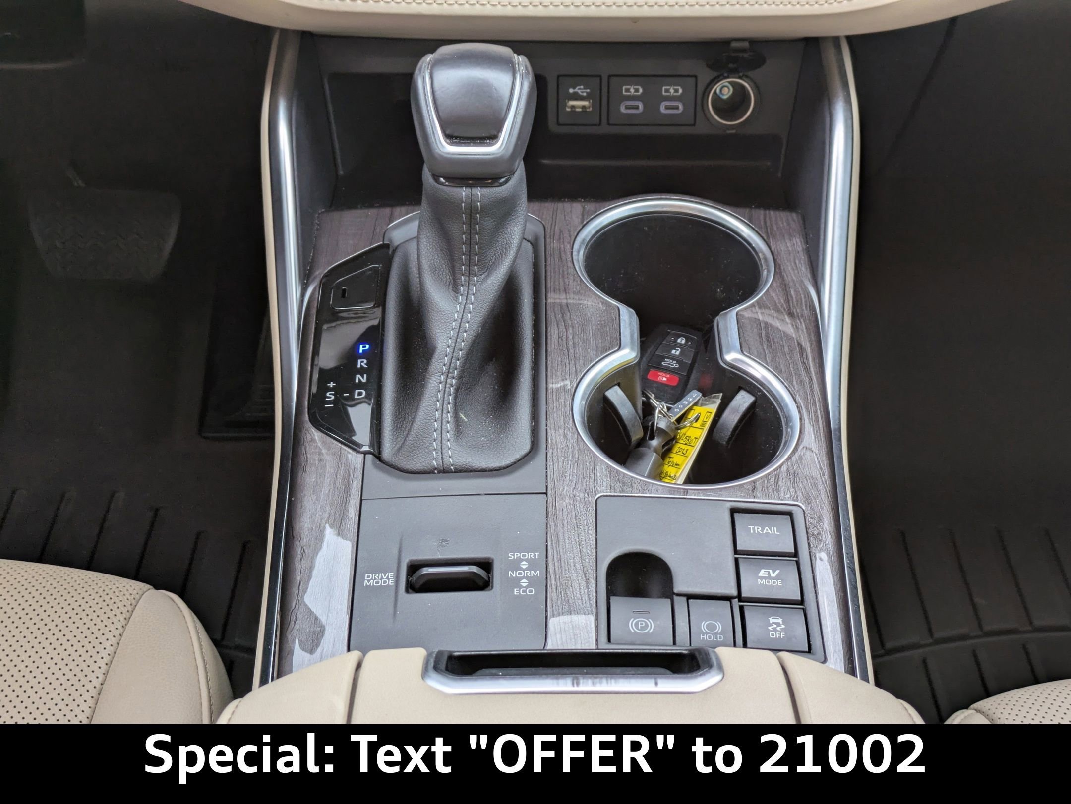 Used 2023 Toyota Highlander Limited image 21