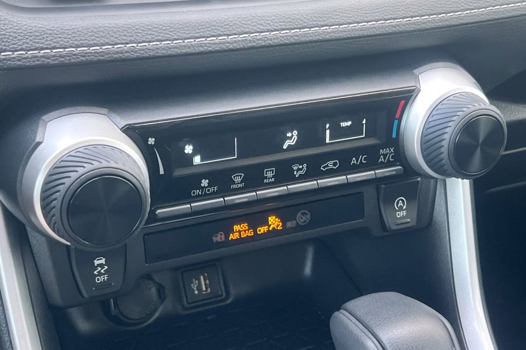 Certified 2025 Toyota RAV4 LE image 22