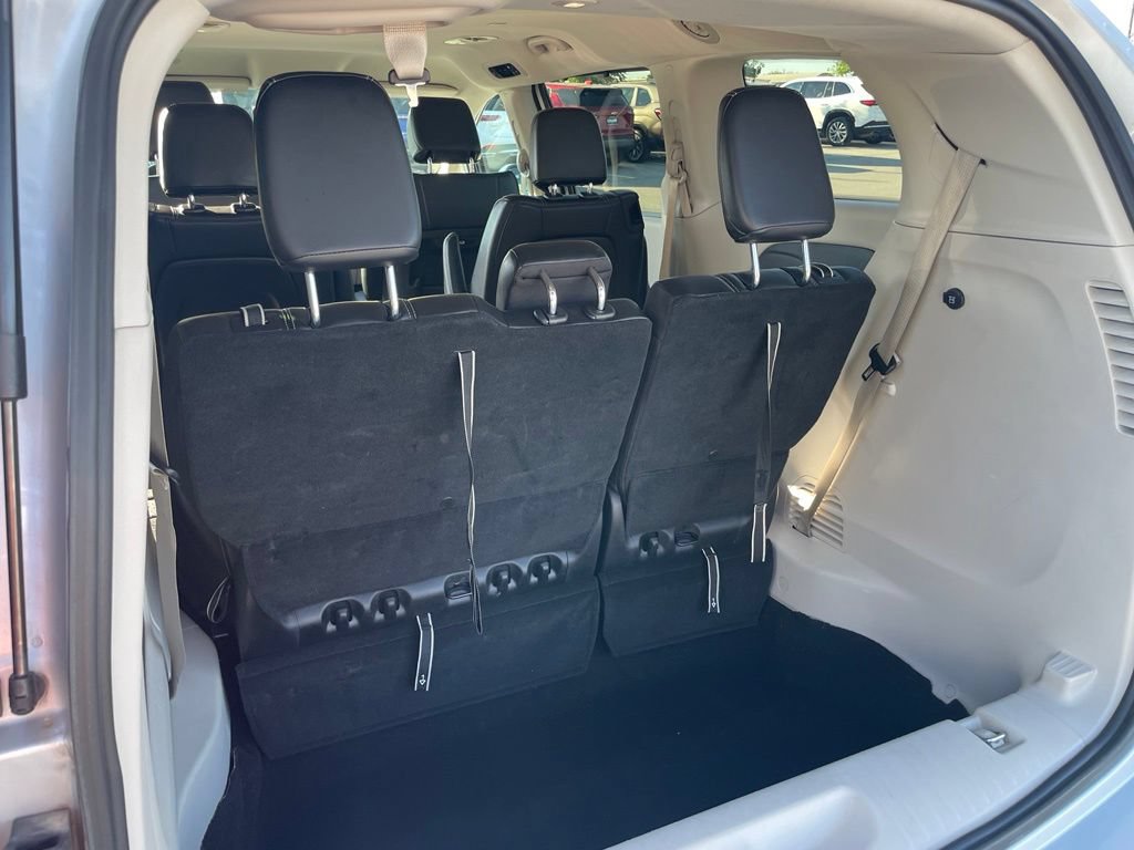 Used 2024 Chrysler Pacifica Touring-L FWD image 24