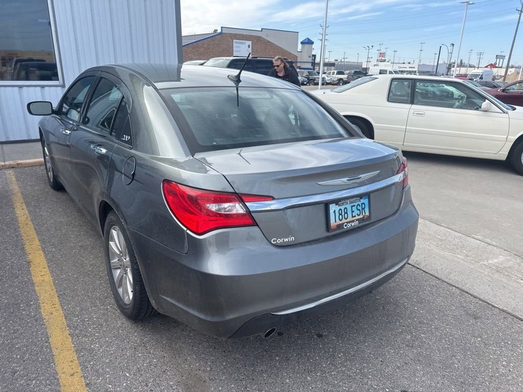 Used 2013 Chrysler 200 Limited FWD image 6