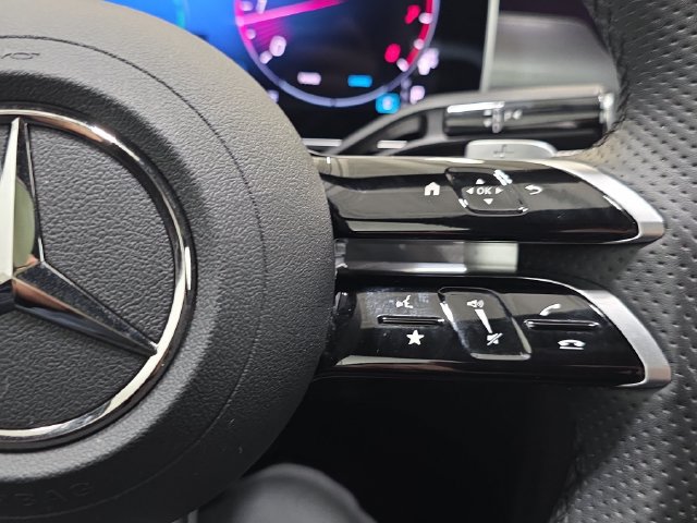 Used 2025 Mercedes-Benz C 300 4MATIC Sedan image 17